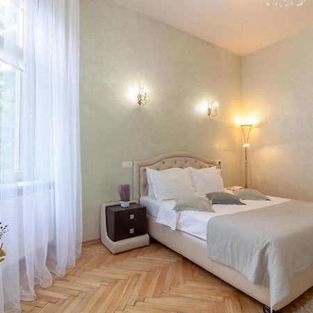 Alfa Apartments Levytskoho Lviv Exterior foto