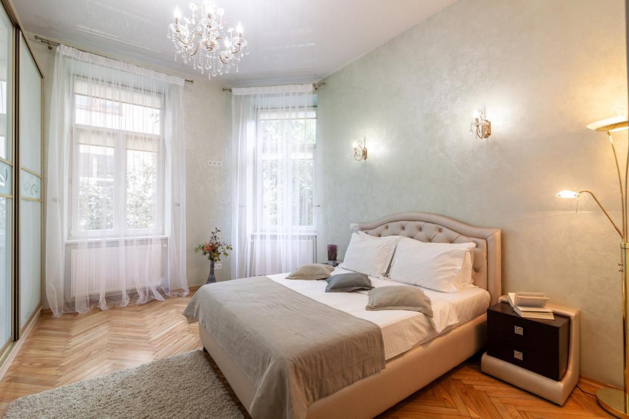 Alfa Apartments Levytskoho Lviv Exterior foto